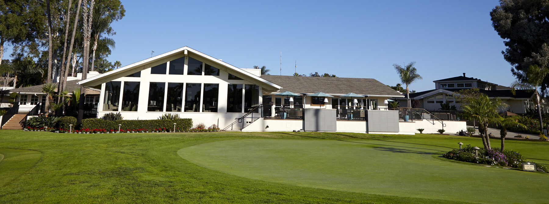 outside view of clubhouse